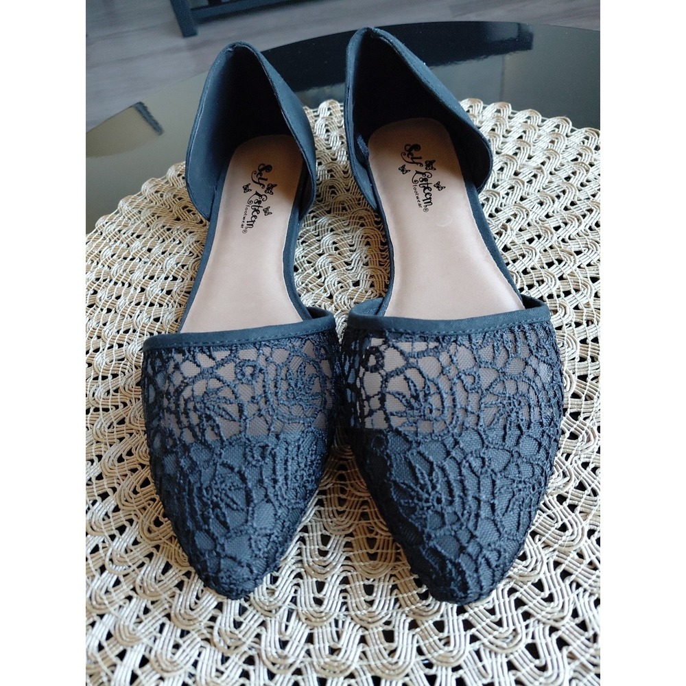 Self Esteem Dianna Shoes Women's size 9, Black Lace Pointed Toe Slip On Flats